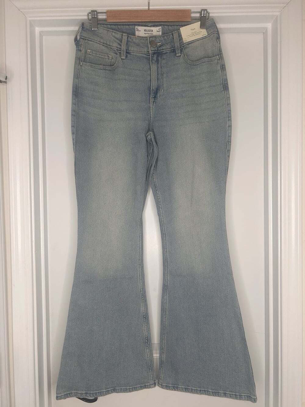 Hollister Women’s High-Rise Light Wash Star Pocket Flare Jeans, NEW WITH TAGS 8R - Picture 7 of 14